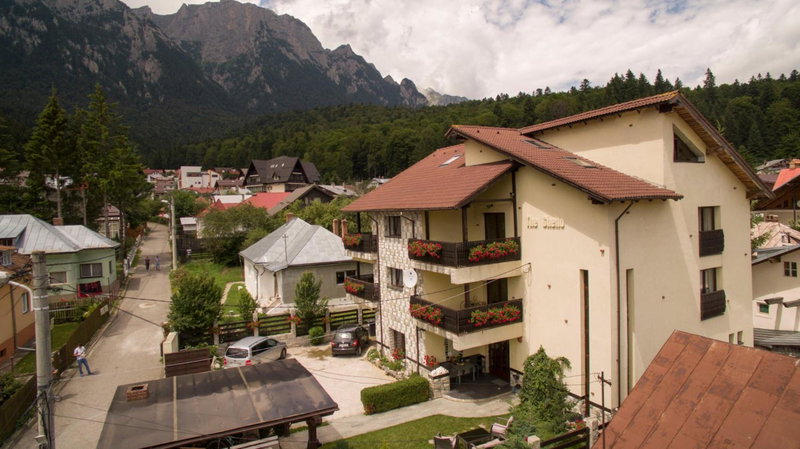 The Ghetto, Buşteni, Romania