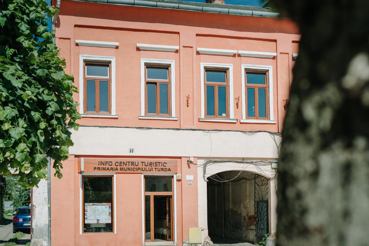 Casa Thaja Centru, Romania