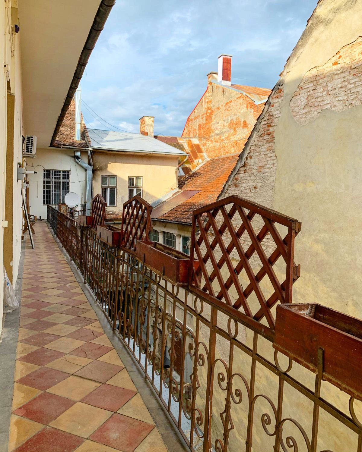 Mathias Vibe, Rumanía