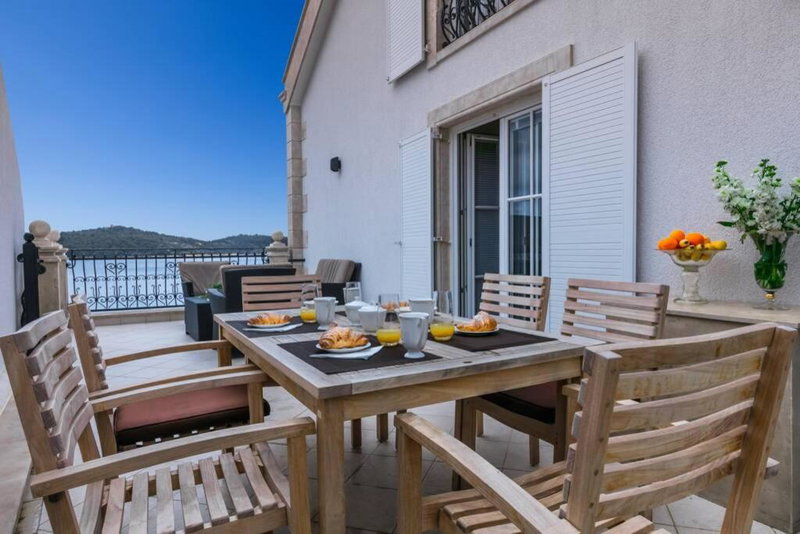 Seafront Apartment For4, Vis, Croatia