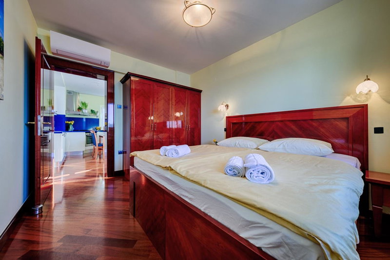 Seafront Apartment For4, Vis, Croatia