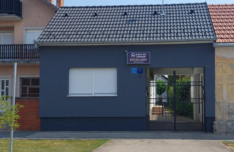 Apartman EXCELLENT - Kuća za odmor u Županji -natkriveno parkirno mjesto, Županja, Croatia