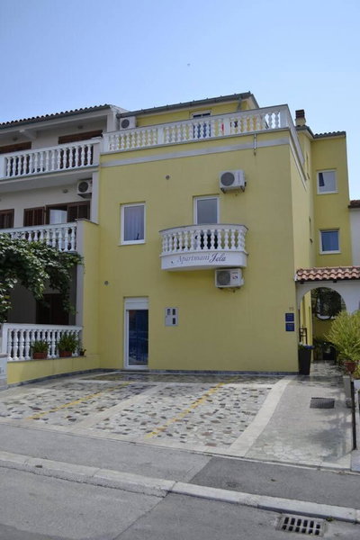 Cozy apartment with breakfast on request 1, Pula, Croatia