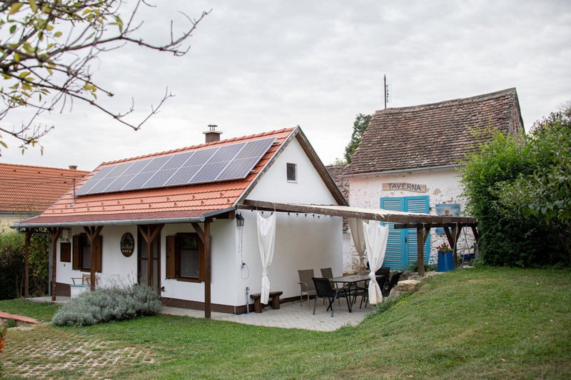 Rózsa Porta, Zengővárkony, Hungary