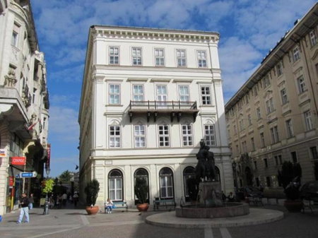 White Ship Apartman, Budapest, Hungary
