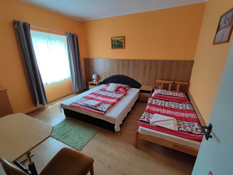 Hotel Béke Sziget Komló, Komló, Hungary