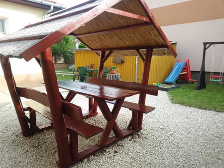 Szivárvány Apartman, Gyula, Hungary