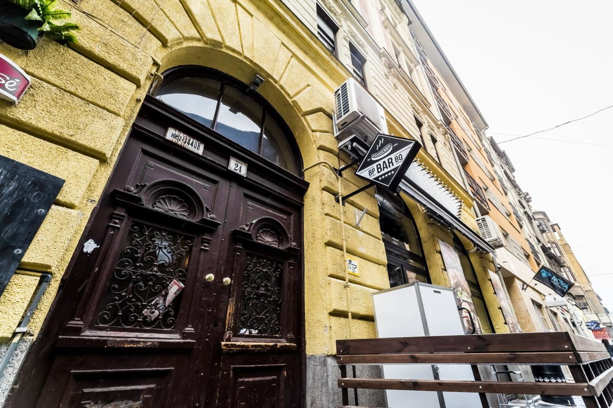 BpR Colorlib Art Apartment, Hungary