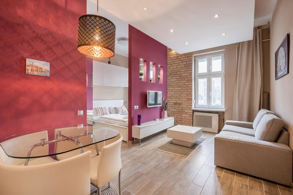 Pink Secrets Apartment, Hungary