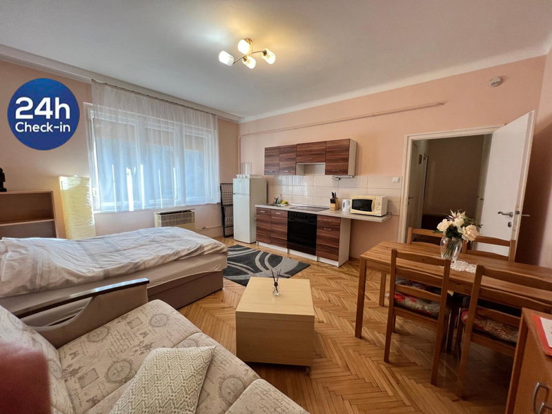 Révay Apartment, Szeged, Hungary