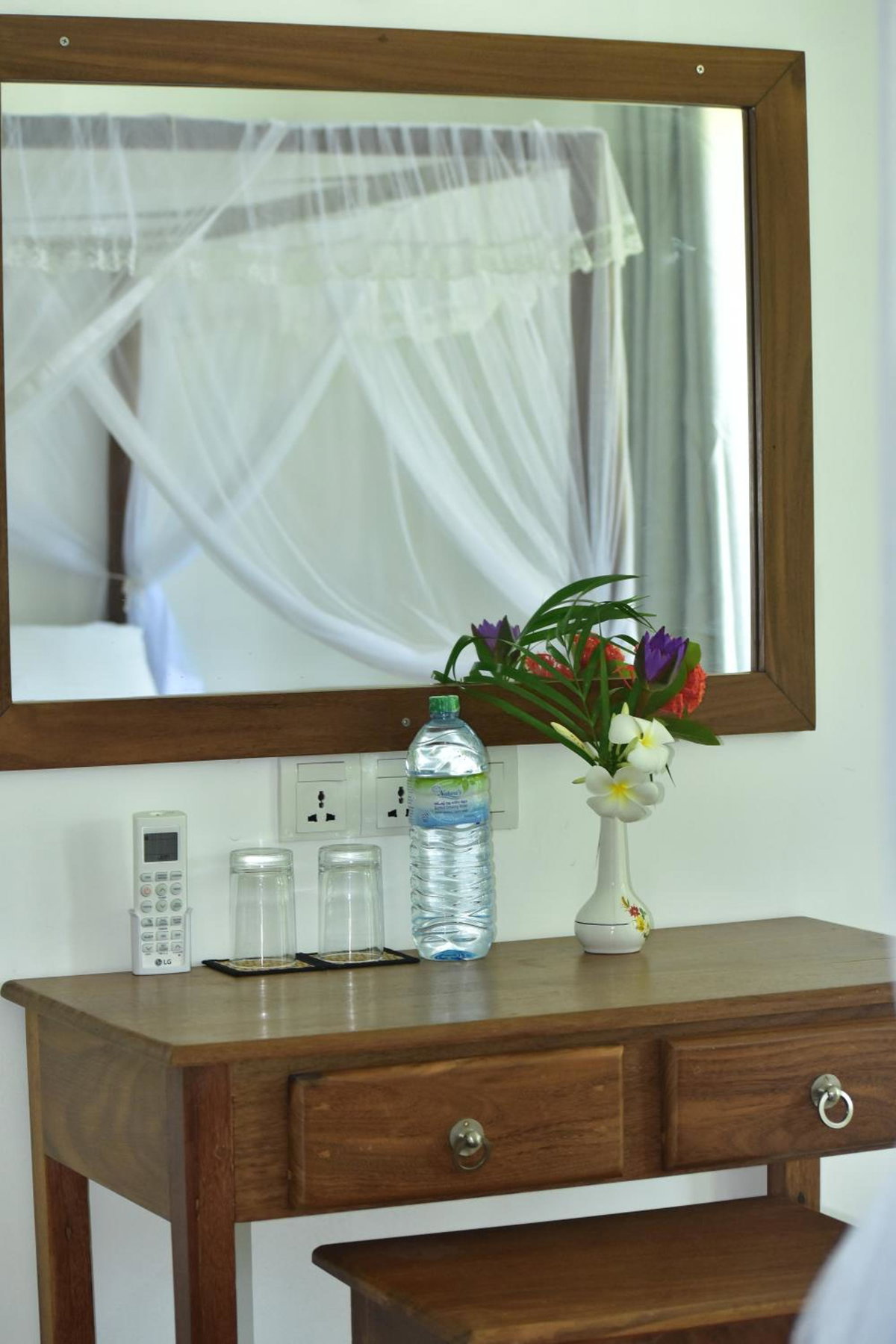 Green Almond Hotel, Sri Lanka