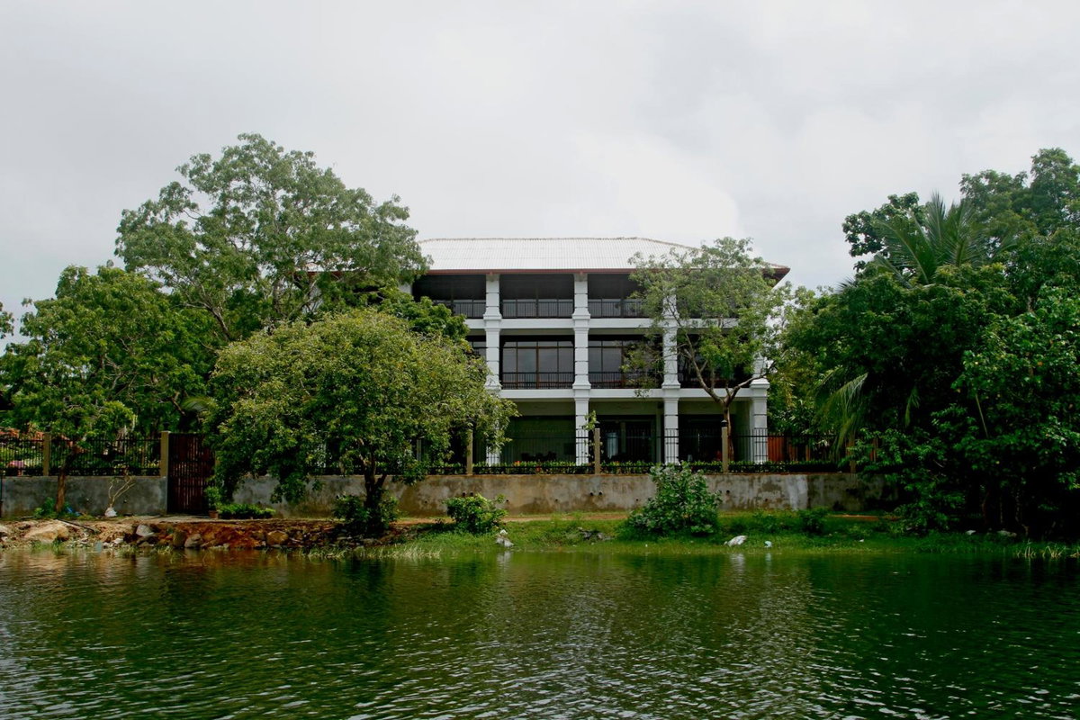 Diya Dahara Lake Resort, Sri Lanka