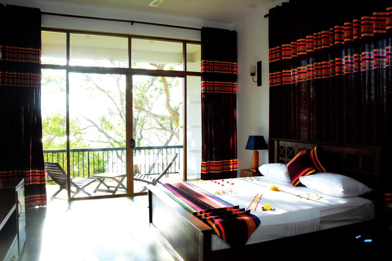 Diya Dahara Lake Resort, Tissamaharama, Sri Lanka