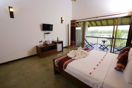 Diya Dahara Lake Resort, Tissamaharama, Sri Lanka
