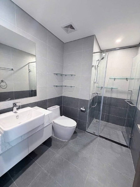 Apartment for rent in Ho Chi Minh City, Vietnam · The Opus One · 1 room, 1 bath