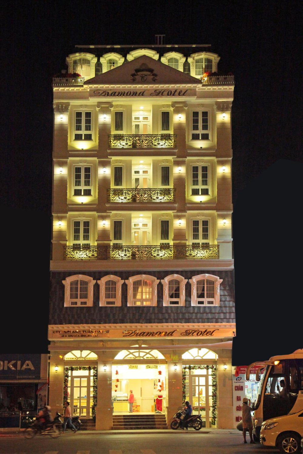 Diamond Hotel, Vietnam