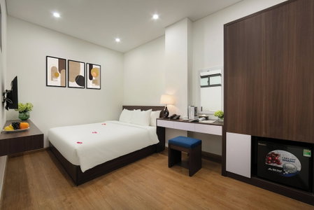 Queen Cafe Hotel, Hanoi, Vietnam