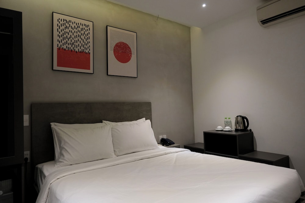 Hotel · Nicecy Hotel - 218 Le Thanh Ton Street, Ho Chi Minh City
