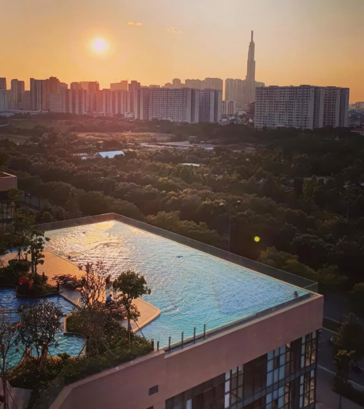 The Sun Avenue - Lalaland & Chill Sky Pool, Vietnam