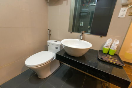 OYO 930 Thang Long Hotel, Hanoi, Vietnam