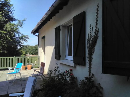 chez Black and White, Les Martys, France