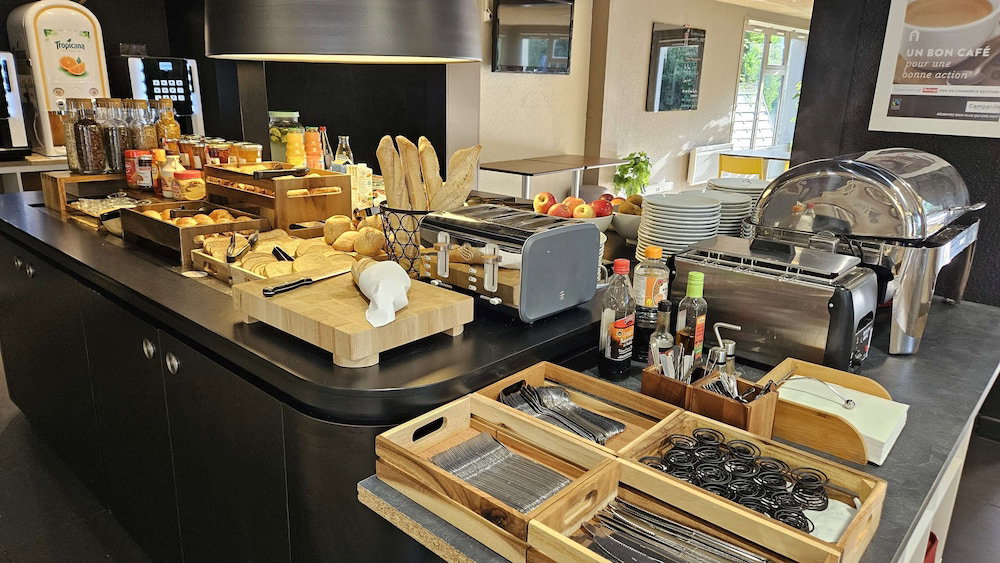 Hotel · Campanile Deauville St Arnoult, Saint-Arnoult