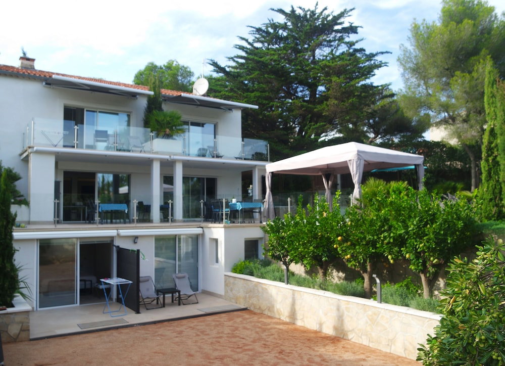 Hotel · Villa Perle de la Mer, Fréjus