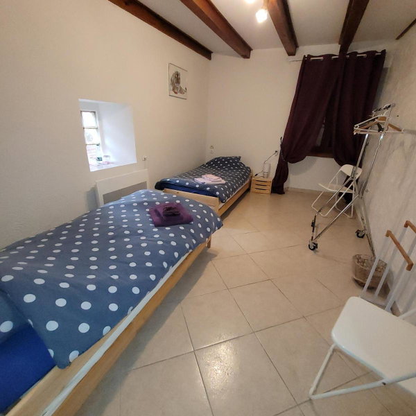 Ferme de la Combe - The Goldy's Farm, Saint-Jeure-dʼAy, France