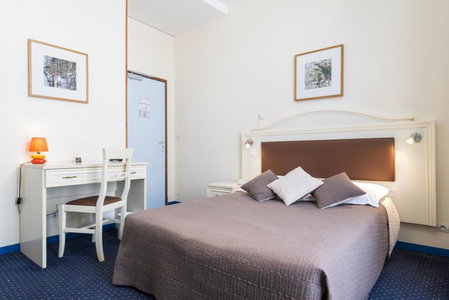 Logis Hôtel Central, Montargis, France