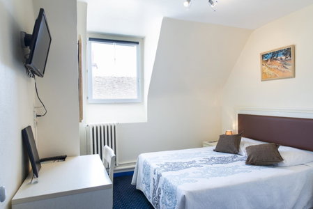 Logis Hôtel Central, Montargis, France