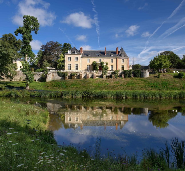 Château de la Huberdière, Nazelles-Negron, France