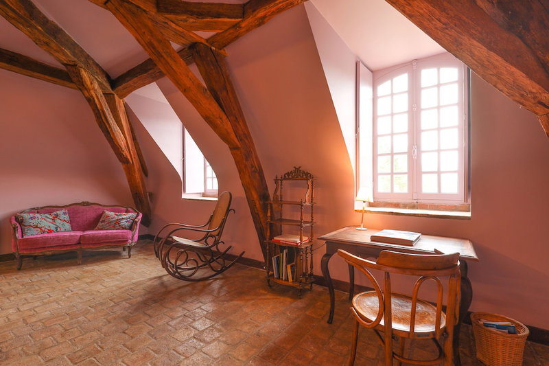 Château de la Huberdière, Nazelles-Negron, France
