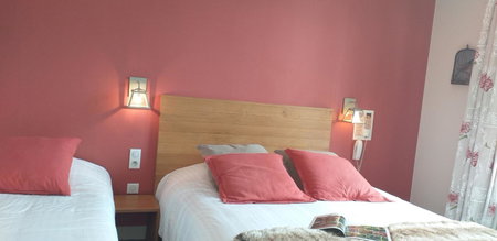 Logis Hôtel Auberge Du Centre Châteaux de la Loire, Chitenay, France