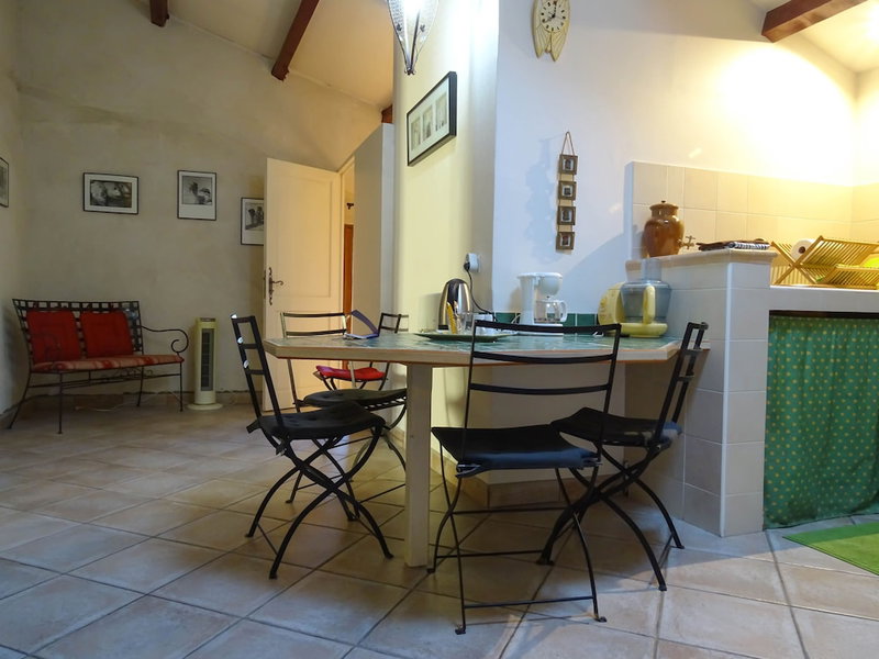 Clos St Pierre de Fraisse, Avignon, France
