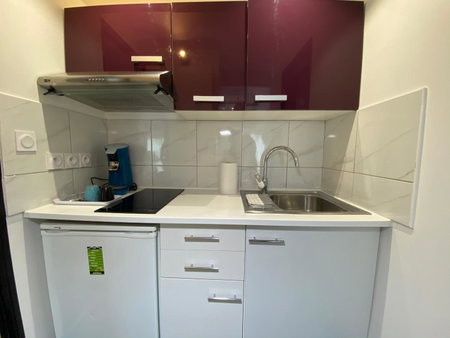 Luxury 2BD 2BA with Roof Top Pool, Hot Tub & Gym, Lyon, France