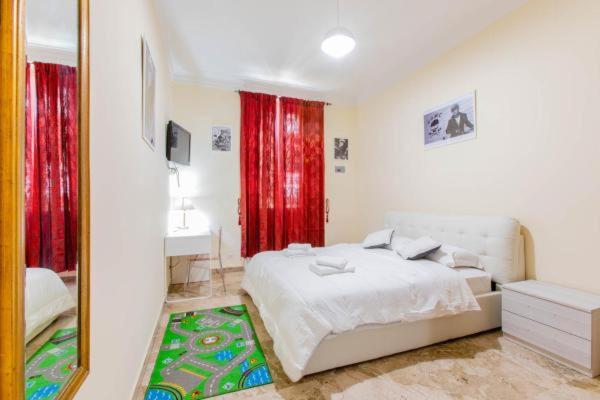 Flower guesthouse, Rome, Italy