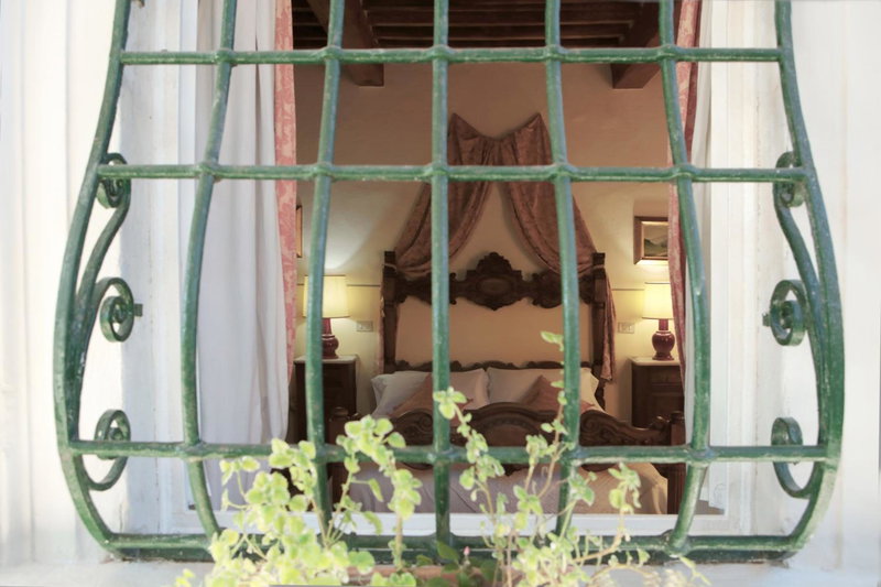 Villa La Dogana - B&B with a lovely garden - Private parking - Slow living in an old-fashioned historical home, Lucca, Italy