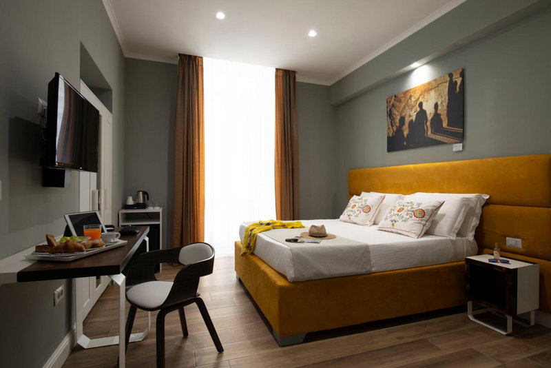 Dante Maison De Luxe, Naples, Italy