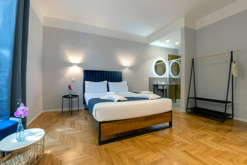 Carrara 24, Rome, Italy