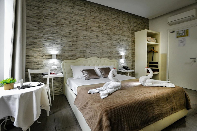 Domus Castroni Pompeo Magno, Rome, Italy