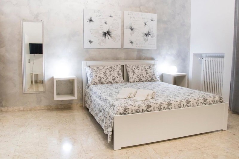 Tanzi Home, Bari, Italy