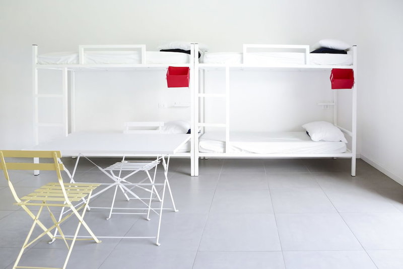Meet Gardalake Hostel, Peschiera del Garda, Italy