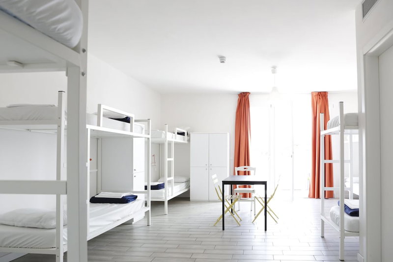 Meet Gardalake Hostel, Peschiera del Garda, Italy
