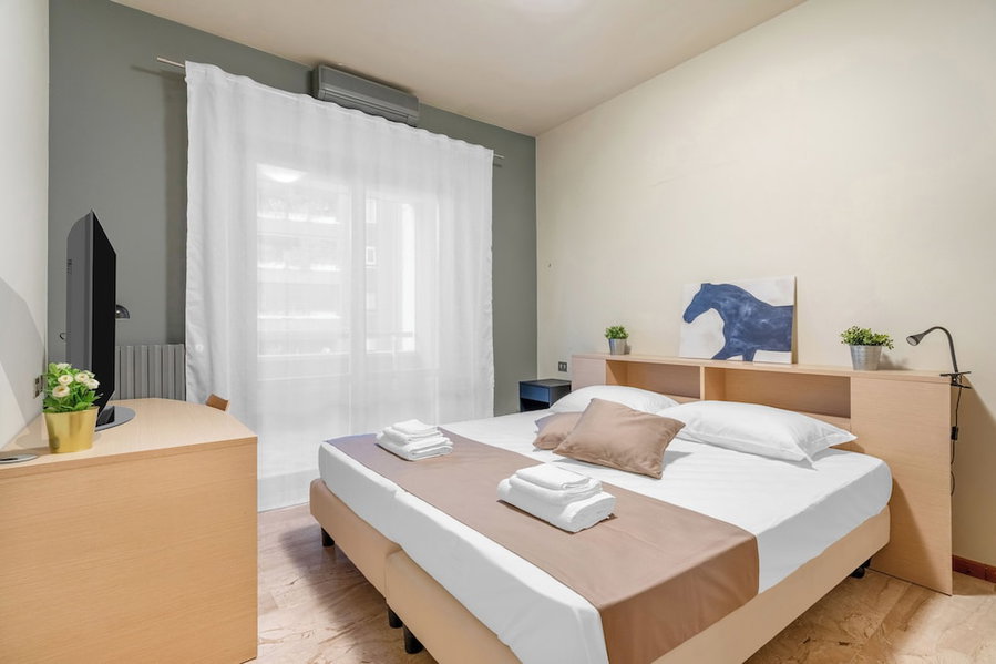 Casa da Suite Fraschini, Milan, Italy