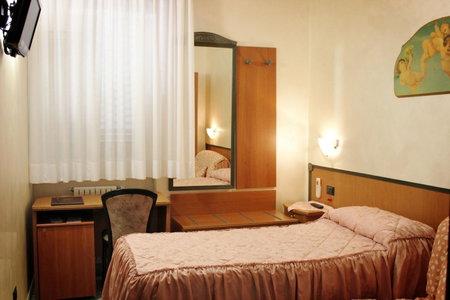 Hotel Nespolo D'Oro, Lariano, Italy
