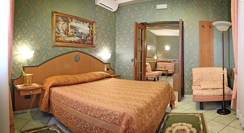 Hotel Nespolo D'Oro, Lariano, Italy
