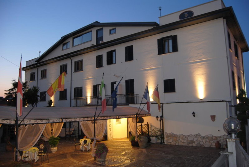 Hotel Nespolo D'Oro, Lariano, Italy