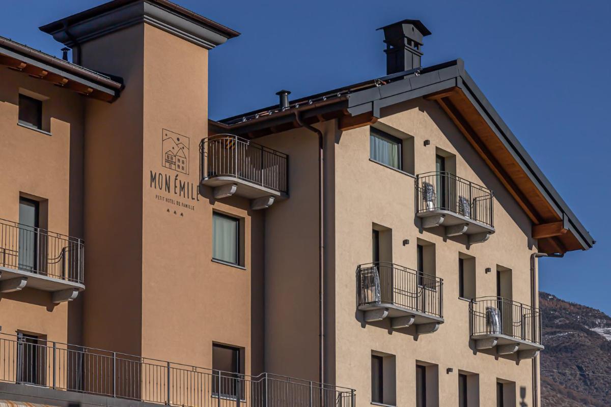 Hotel Mon Émile, Italia