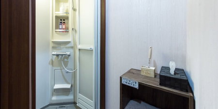 Guesthouse Na-No-Hana - Caters to Women - Hostel, Kyoto, Japan
