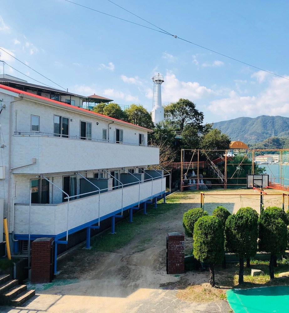 Seaside Hostel LightHouse, Japan